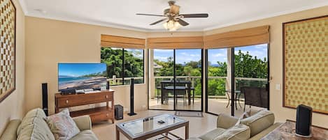 Condo, Multiple Beds, Lanai, Partial Ocean View (Grand Champions 55) | Living area