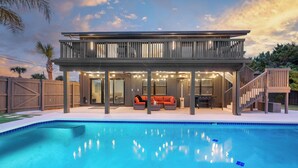 Unclassified image, 5 of 59, button - Private Pool/Spa! 4 Min Walk to Vilano Beach. Two Living Rooms & Kitchens (St. Augustine)