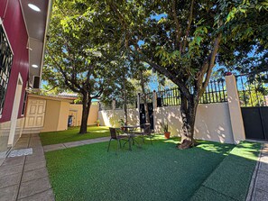 屋外ダイニングエリア