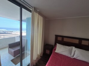 3 bedrooms, iron/ironing board, free WiFi, bed sheets - Cavancha peninsula Royal marine building (Iquique)