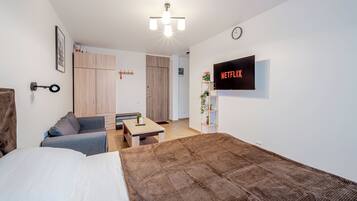 Iron/ironing board, WiFi