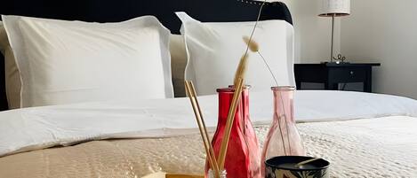 Bureau, fer et planche à repasser, lit parapluie, Wi-Fi gratuit