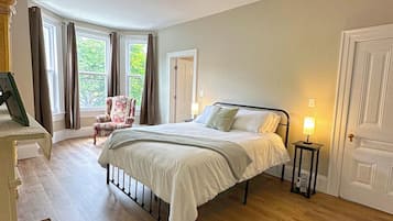 Desk, iron/ironing board, travel cot, free WiFi