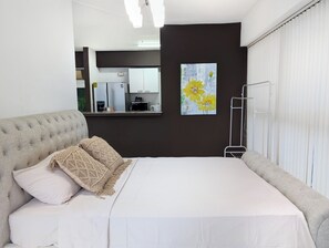 Family Apartment, City View | In-room safe, iron/ironing board, free WiFi - YC 1701l Apartamento 2 BDR Av Balboa (Panama City)