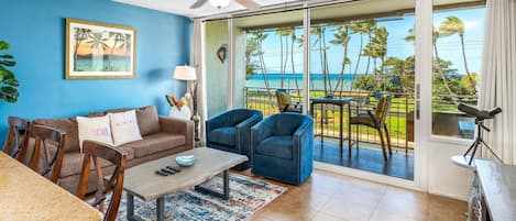 Condo, 1 grand lit et 1 canapĂ©-lit, lanai, vue sur lâocĂ©an (Island Surf 304) | Aire de sĂ©jour