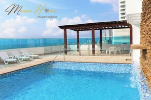 Pool - 2BR Oceanfront Apartment • Direct Beach Access - Modern and Spacious - 6th Floor (Cartagena de Indias)