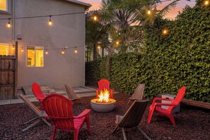 Terrace/patio - Hot Tub - Firepit - Prime Location - Belmont Shore Retreat - FIFA 2026 (Long Beach)