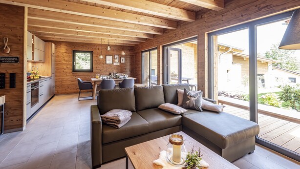 Chalet | Living room - Chalet mit Privatsauna im Vital Camp Bayerbach (Bayerbach)