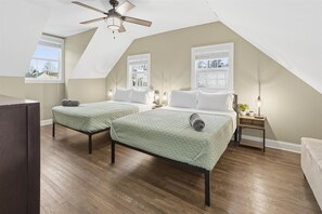 3 bedrooms, iron/ironing board, WiFi, bed sheets - Cozy SoBro 3BR Retreat with Patio (Indianapolis)