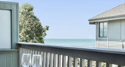 Nearly-Beachfront 6 bedrooms + Dog
