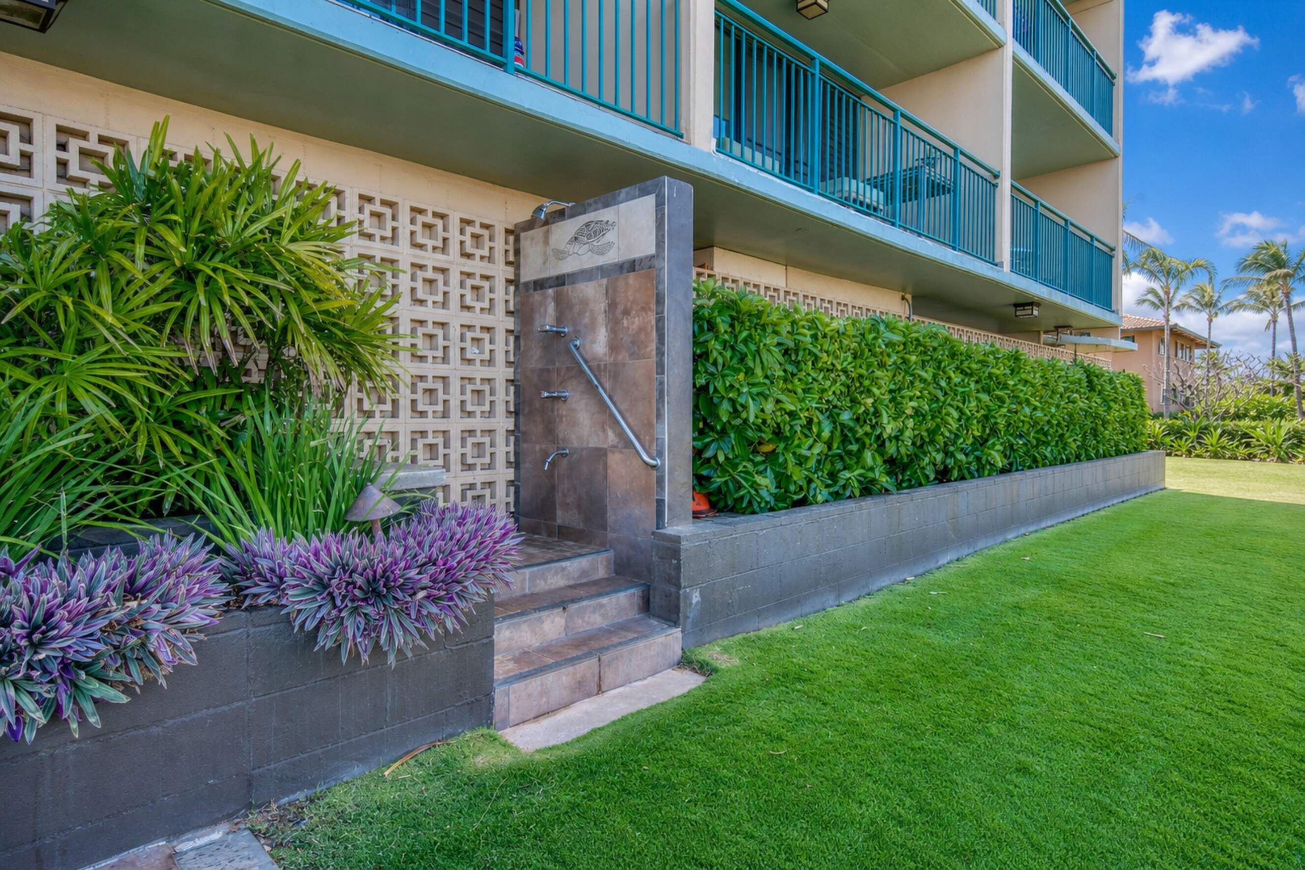 Condo, 1 King Bed with Sofa bed, Lanai, Ocean View (Punahoa Beach 201) | Property grounds