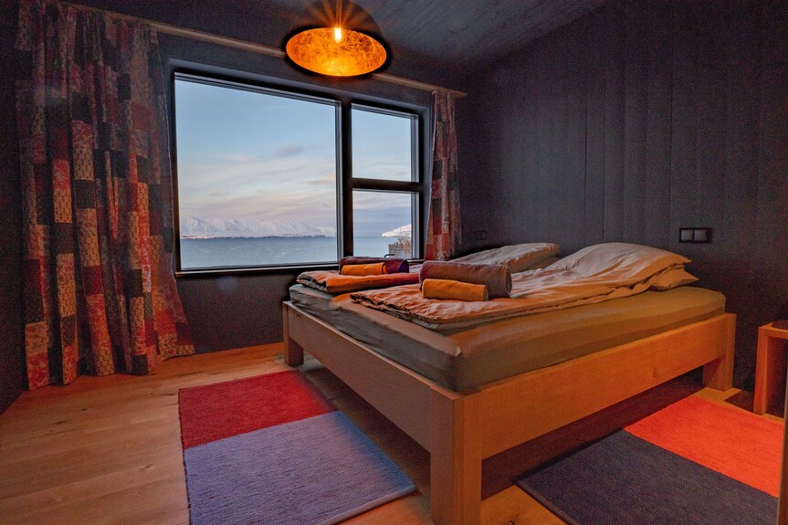 Laugaland - Your Design House Right By The Sea - Iceland