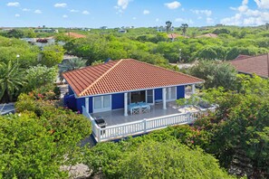 Exterior - Villa Chuchubi in Coral Estate: 2 Bedroom Oceanview Retreat with Private Garden (rif st marie)