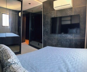 2 chambres, fer et planche à repasser, Wi-Fi, draps fournis