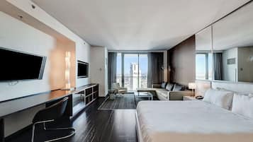 Deluxe Studio Suite, City View | Premium bedding, in-room safe, blackout curtains, iron/ironing board