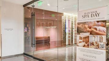 Deluxe Studio Suite, City View | Spa