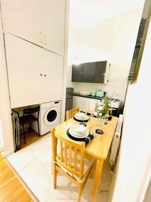 Dining - Flat A Kentish Town (London)