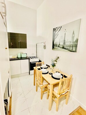 Private kitchen - Flat A Kentish Town (London)