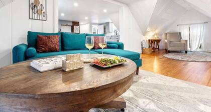 Sleeps 16+ | W/D | Parking | 15 mins to Old Port