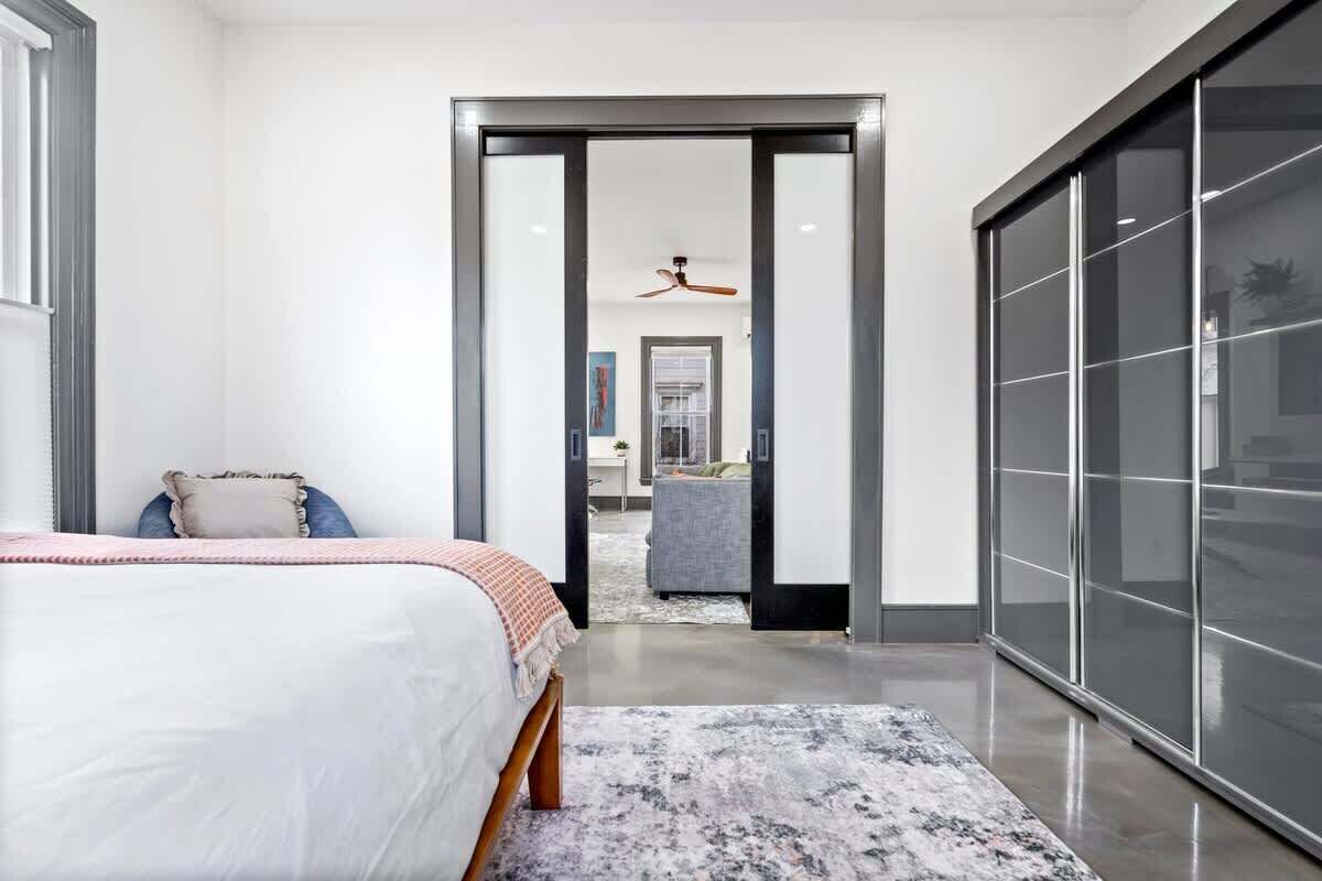 3 bedrooms, iron/ironing board, travel crib, WiFi