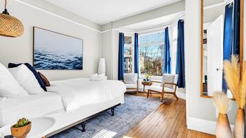 Iron/ironing board, travel cot, WiFi, bed sheets