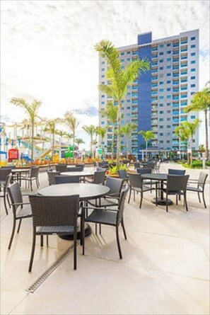 Outdoor dining - Salinas GAV Exclusive Resort Apt 2 Quartos (Salinópolis)