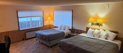 Double Room | Iron/ironing board, free WiFi