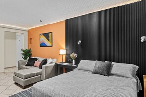 Schreibtisch, Bügeleisen/Bügelbrett, WLAN, Bettwäsche