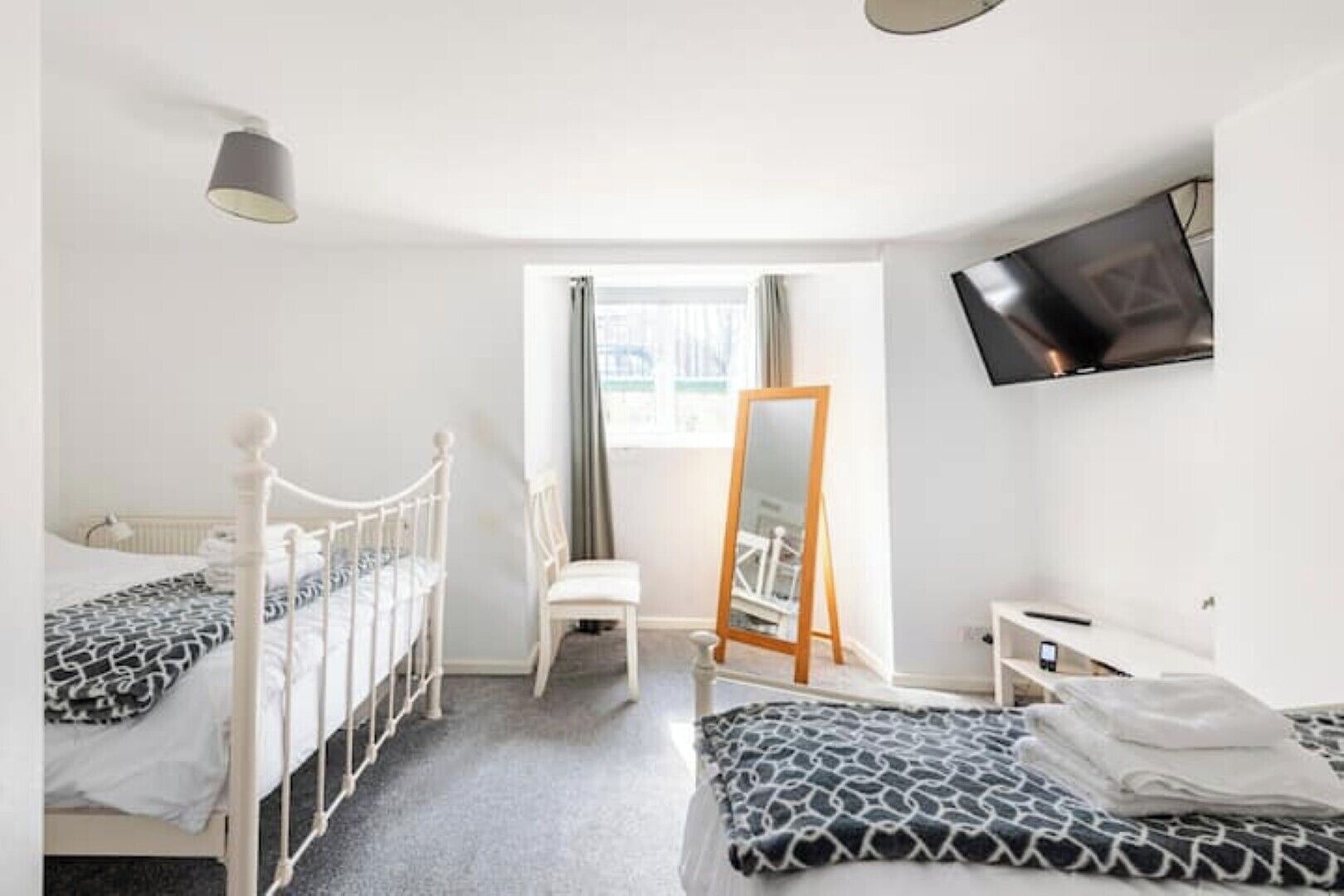 熨斗/熨衣板、WiFi、床单