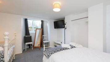 Fer et planche à repasser, Wi-Fi, draps fournis