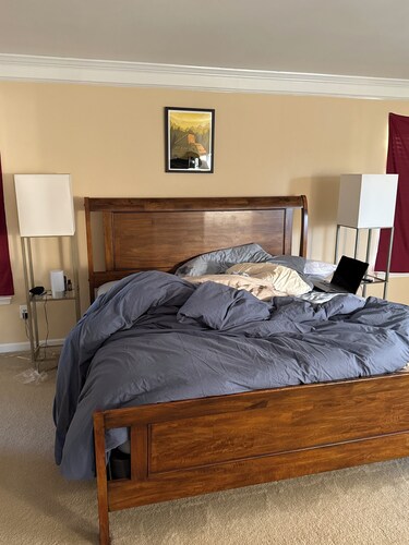 Spacious 4-bedroom house in fantastic Marietta with AC