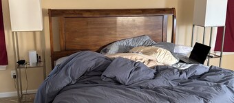 Spacious 4-bedroom house in fantastic Marietta with AC