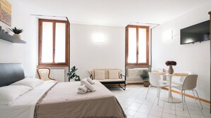 1 室のベッドルーム、アイロン / アイロン台、WiFi (無料)、ベッドシーツ