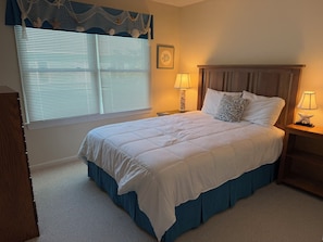 3 bedrooms, iron/ironing board, Internet, bed sheets - Oceanside, 5 minute Walkable 3BR, 2BA Family-Ready Home with Premier Location (Emerald Isle)