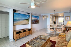 Living area - Royal Mauian 309 - Direct Ocean Front, Renovated, Seconds to the Beach, Split AC (Kihei)