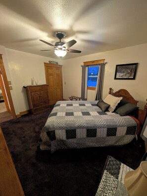 2 bedrooms, iron/ironing board, free WiFi, bed sheets - Close to all Ellicottville has to offer, plus a spacious yard to unwind (Great Valley)