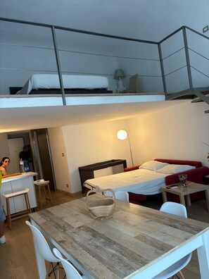 1 bedroom, iron/ironing board, WiFi, bed sheets - APARTMENT ON 2 LEVELS (Catania)