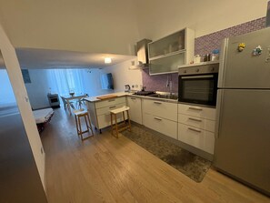 Oven, stovetop - APARTMENT ON 2 LEVELS (Catania)