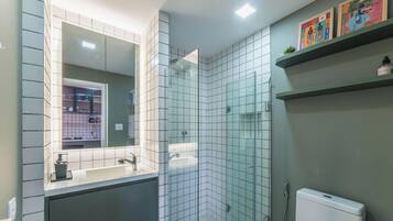 Basic Apartment | Bathroom