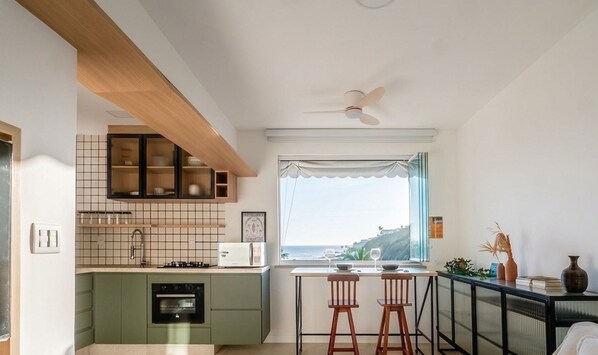 Private kitchen - Apt w/ Ocean View 100 m From the Beach Eia0409 (Salvador)