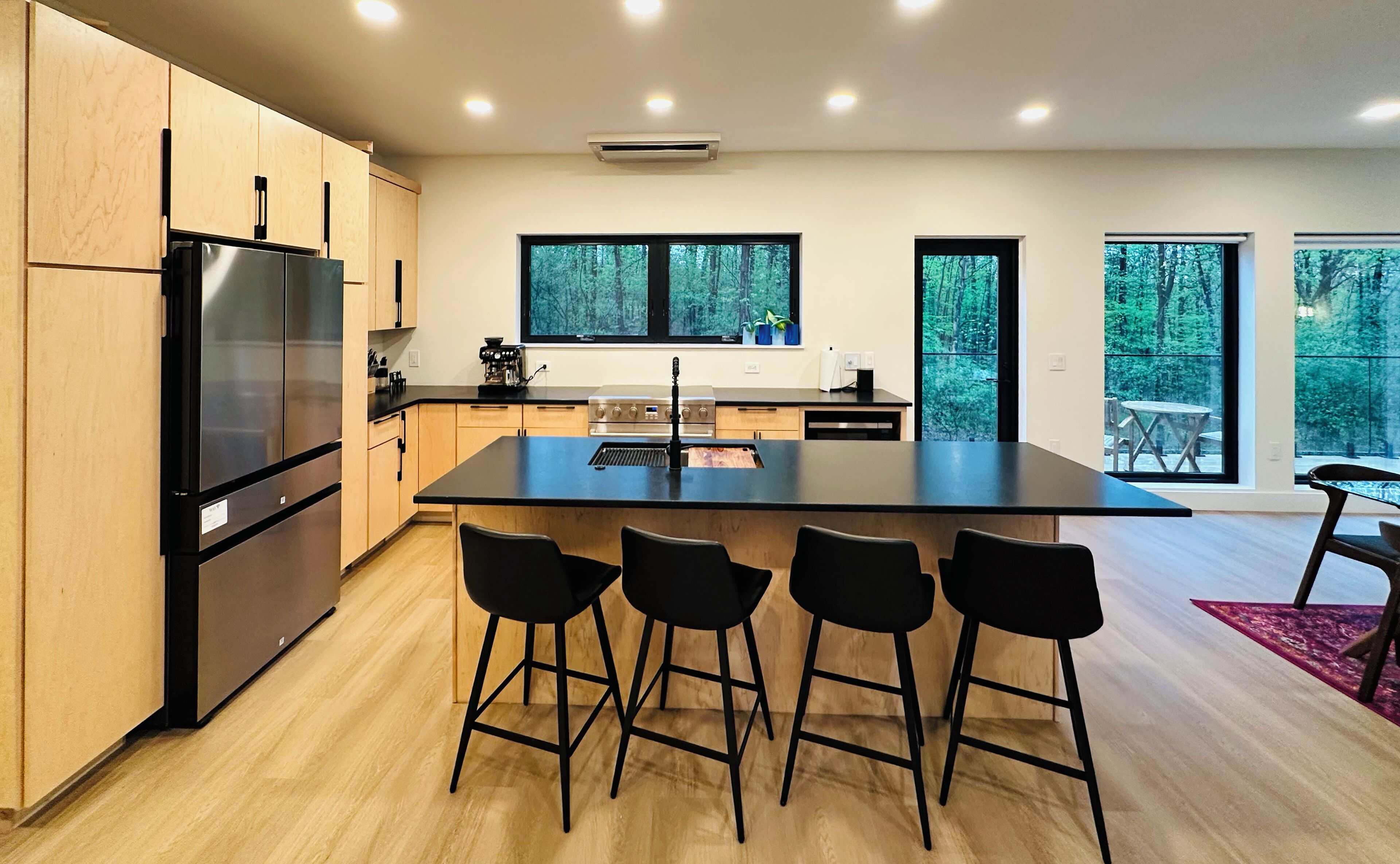 Micro-ondas, fogão, cooktop, lava-louças