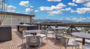 Outdoor dining - Ultra-Luxury Condo in Middle of Downtown (Salt Lake City)