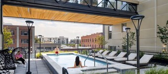 Ultra-Luxury Condo in Middle of Downtown