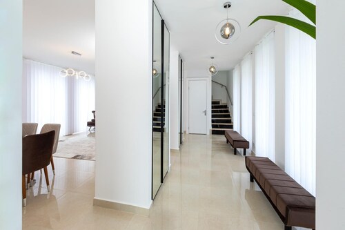 Villa Nova Berlin: Stylish private villa with plenty of space & comfort