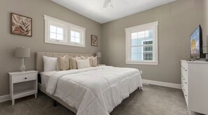 7 bedrooms, free WiFi, bed sheets - Luxury 7 bedroom Beach Block Steps off the Boardwalk with Parking & Ocean Views (Ocean City)