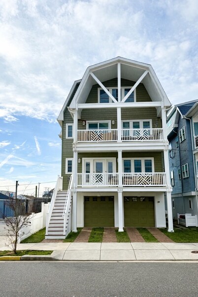 Luxury 7 bedroom Beach Block Steps off the Boardwalk with Parking & Ocean Views
