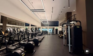 Fitness facility - NEW December 2025 amenity-rich studio in Downtown Miami by SLS & ICON developers (Miami)