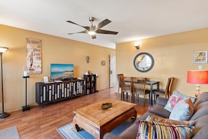 Living area - Kalama Terrace P-307 - 3rd-floor Walkup, 7 min Walk to Charley Young Beach, AC! (Kihei)