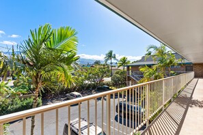 Property grounds - Kalama Terrace P-307 - 3rd-floor Walkup, 7 min Walk to Charley Young Beach, AC! (Kihei)