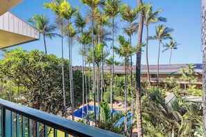 Property grounds - Kalama Terrace P-307 - 3rd-floor Walkup, 7 min Walk to Charley Young Beach, AC! (Kihei)